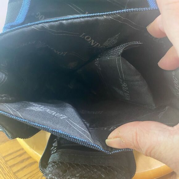 London Fog Blue Small Multicompartment Padded Camera Bag with Strap - Picture 7 of 8